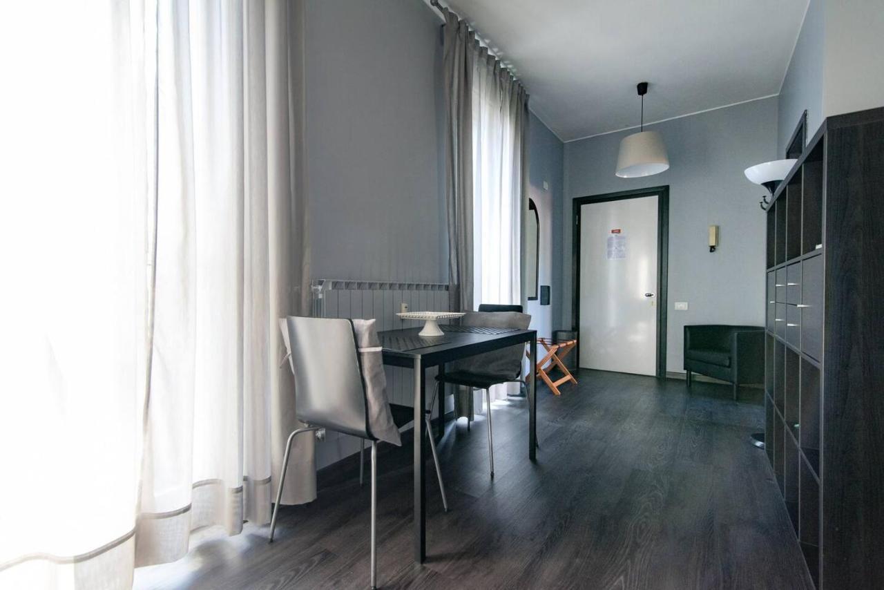 Via Mentana 32 - The House Of Travelers Appartement Como Buitenkant foto