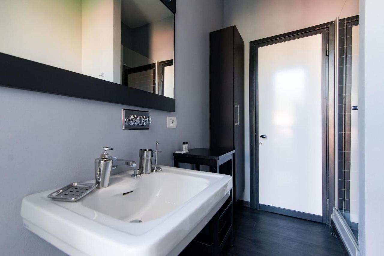 Via Mentana 32 - The House Of Travelers Appartement Como Buitenkant foto