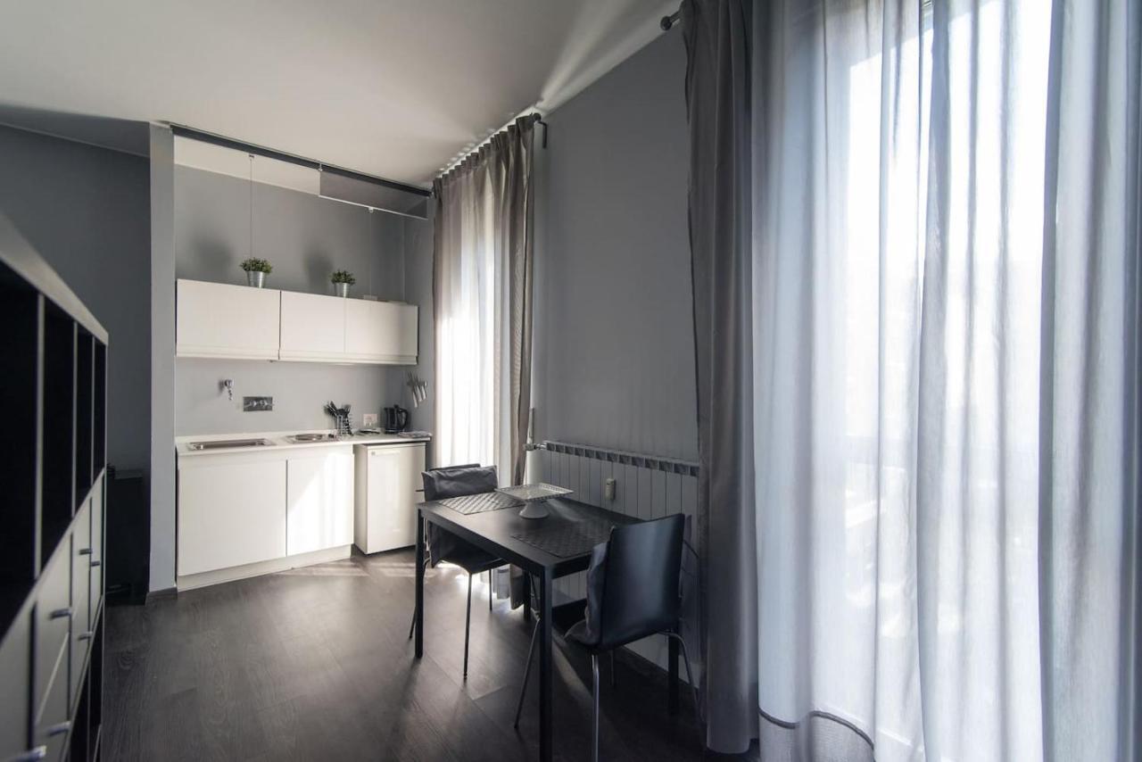 Via Mentana 32 - The House Of Travelers Appartement Como Buitenkant foto